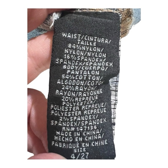 Leora 1822 Denim Rolled Cuff Distressed Maternity Denim Shorts Medium Wash - Picture 9 of 14